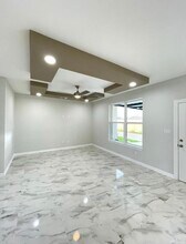 5514 N Crown Pt in Pharr, TX - Foto de edificio - Building Photo