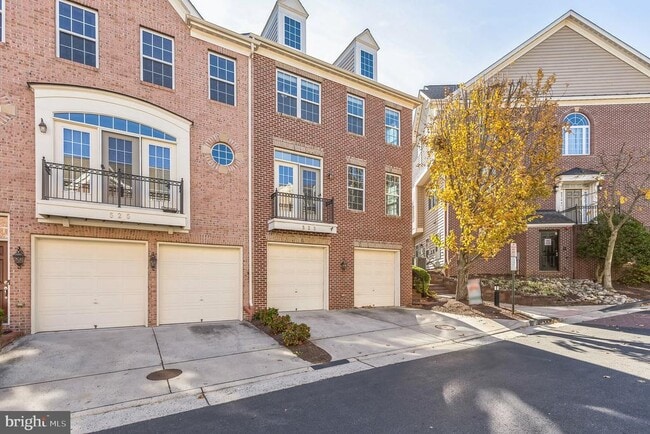 523 Triadelphia Way in Alexandria, VA - Building Photo - Building Photo