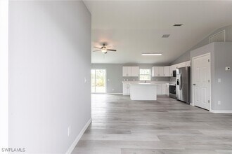 2806 31st St W in Lehigh Acres, FL - Building Photo - Building Photo