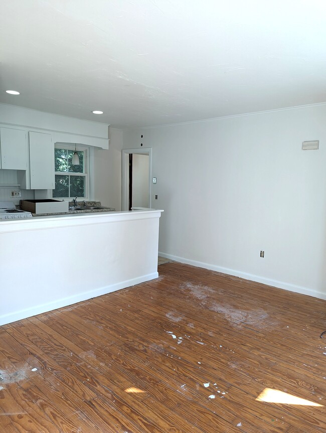 105 Central St in Mansfield, MA - Building Photo - Building Photo