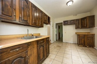 1806 Ferry Ave in Niagara Falls, NY - Building Photo - Building Photo