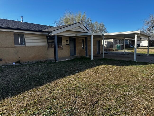 2701 SW 65th St in Oklahoma City, OK - Foto de edificio - Building Photo