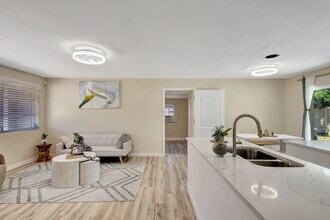 140 W 31st St in West Palm Beach, FL - Building Photo - Building Photo