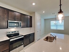 17387 Saw Palmetto Ave in Clermont, FL - Building Photo - Building Photo