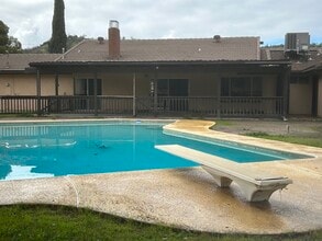 16280 Cattle Dr in Springville, CA - Foto de edificio - Building Photo