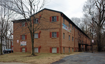 Whittier Apartments in Cincinnati, OH - Building Photo - Building Photo