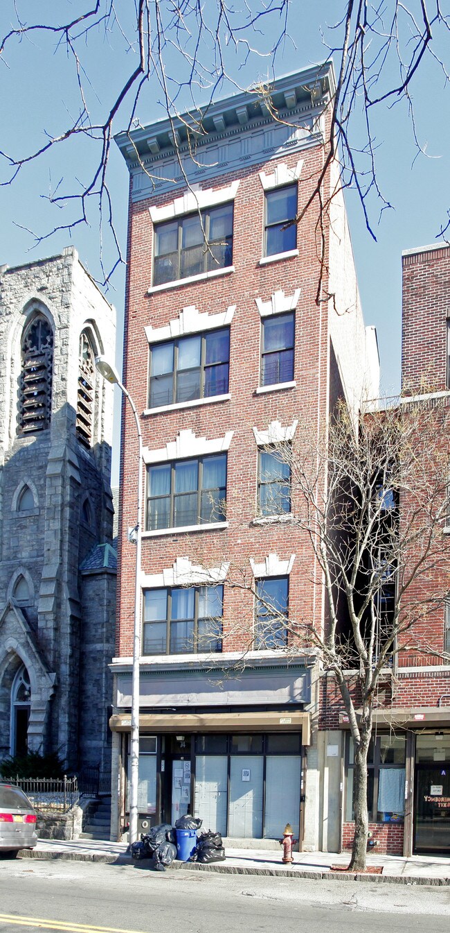 74 Warburton Ave in Yonkers, NY - Building Photo - Building Photo