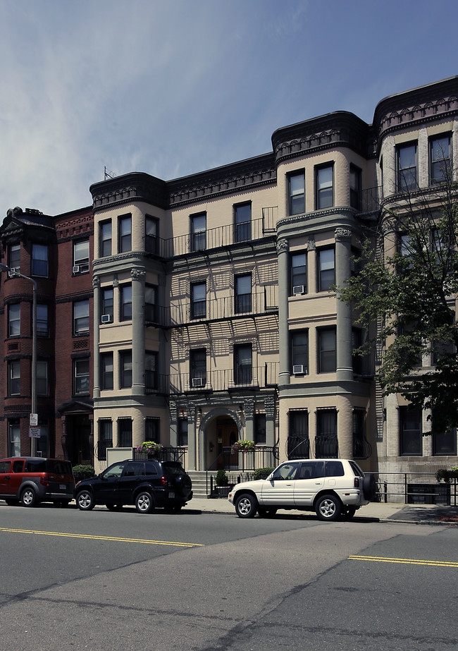 HallKeen Fenway Properties in Boston, MA - Foto de edificio - Building Photo