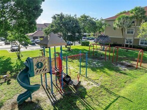 11631 SW 2nd St, Unit 20101 in Pembroke Pines, FL - Building Photo - Building Photo
