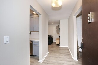 221 Richard Ct in Pomona, NY - Building Photo - Building Photo