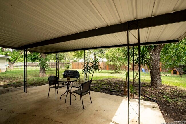 property at 2441 W Mulberry Ave