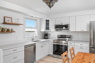 240 Narragansett Ave in East Providence, RI - Building Photo - Building Photo