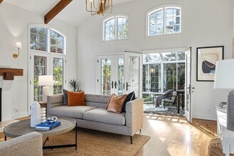 344 Summit Ave in San Rafael, CA - Building Photo - Building Photo