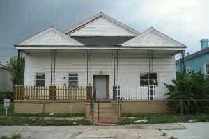 2642 Dumaine St in New Orleans, LA - Foto de edificio - Building Photo