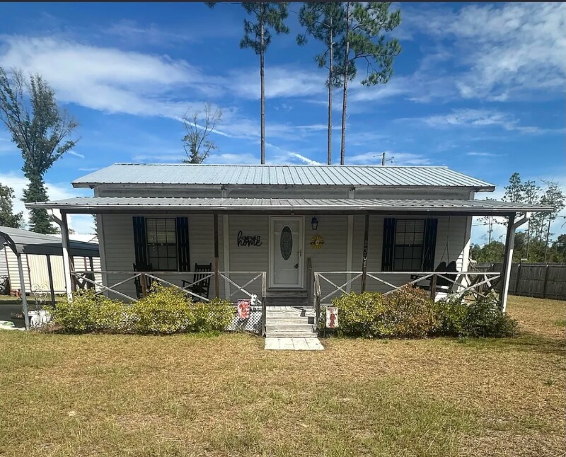 2301 Hollister Rd in Babson Park, FL - Foto de edificio