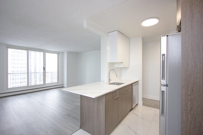 Bristol Tower in Edmonton, AB - Building Photo - Building Photo