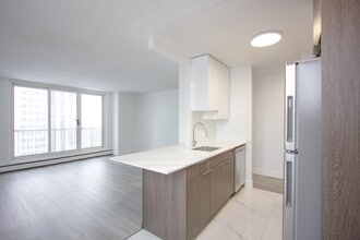 Bristol Tower in Edmonton, AB - Building Photo - Building Photo