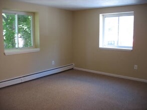 1577 Commonwealth Ave in Boston, MA - Building Photo - Building Photo