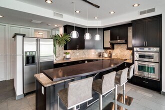 3333 Rice St in Miami, FL - Building Photo - Building Photo