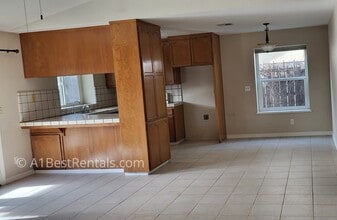 2824 Finlandia Ave in Modesto, CA - Building Photo - Building Photo