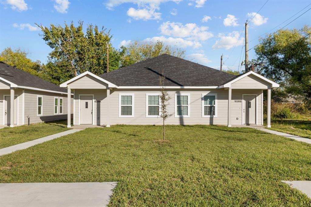 1026 Clinton Park St in Houston, TX - Building Photo
