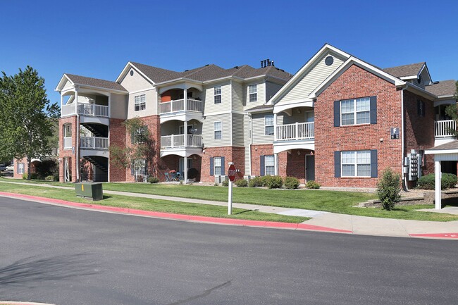 Sterling Park Apartments in Brighton, CO - Foto de edificio - Building Photo