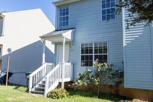 418 Riverside Ave in Charlottesville, VA - Building Photo