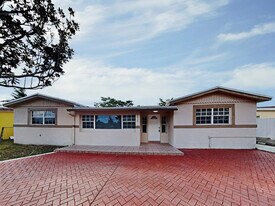 3822 S Lake Terrace in Miramar, FL - Building Photo
