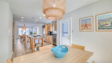 6 Brunswick Ct in Margate City, NJ - Foto de edificio - Building Photo