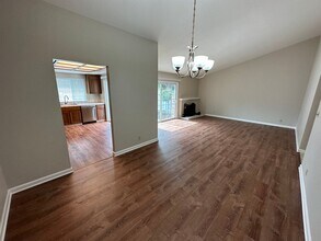 1916 Apollo Ct in Walnut Creek, CA - Foto de edificio - Building Photo