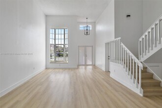 8501 NW 191st St in Hialeah, FL - Building Photo - Building Photo