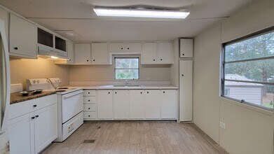 5325 SE 32nd Ct in Ocala, FL - Building Photo - Building Photo