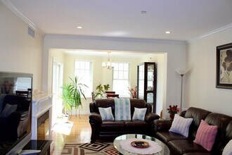 426 Main St, Unit 203 in Stoneham, MA - Building Photo - Building Photo