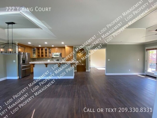 722 Young Ct in Galt, CA - Building Photo - Building Photo