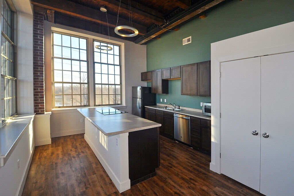 Stove Lofts Apartments in Leavenworth, KS