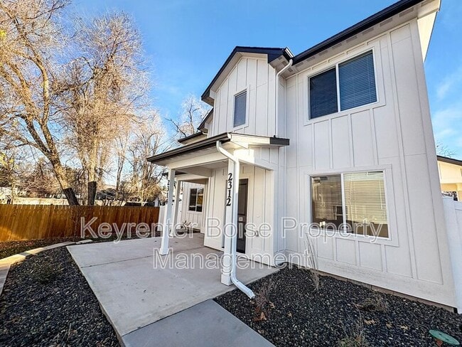 property at 2312 N 35th St