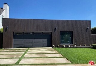 418 N Bowling Green Way in Los Angeles, CA - Building Photo - Building Photo