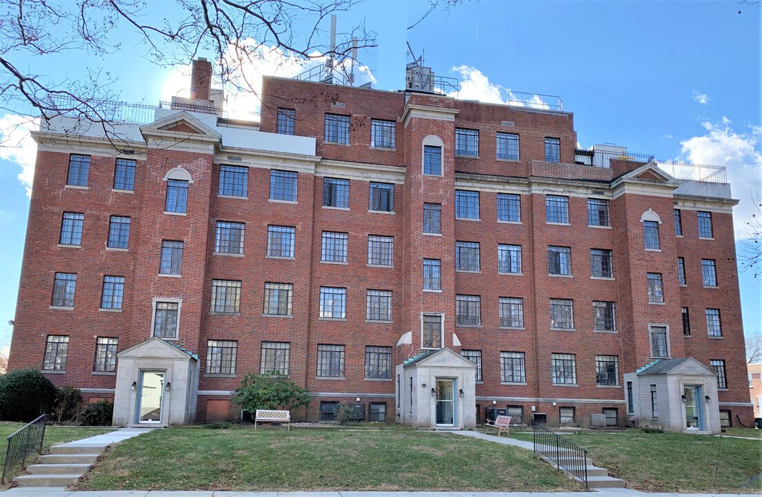 Wawaset Park Apartments in Wilmington, DE - Building Photo