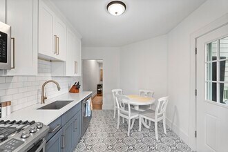 18 Brent St, Unit 2 in Boston, MA - Building Photo - Building Photo