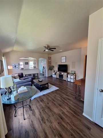 property at 1809 Prairie View Dr