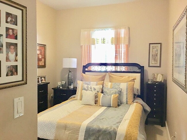 16403 NW 77th Path in Hialeah, FL - Building Photo - Building Photo