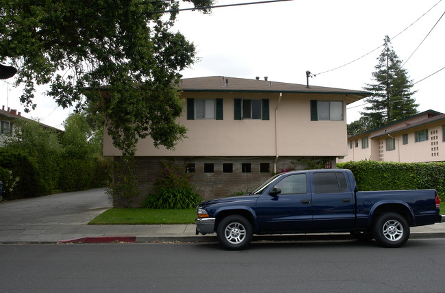 785 Roble Ave in Menlo Park, CA - Building Photo - Building Photo