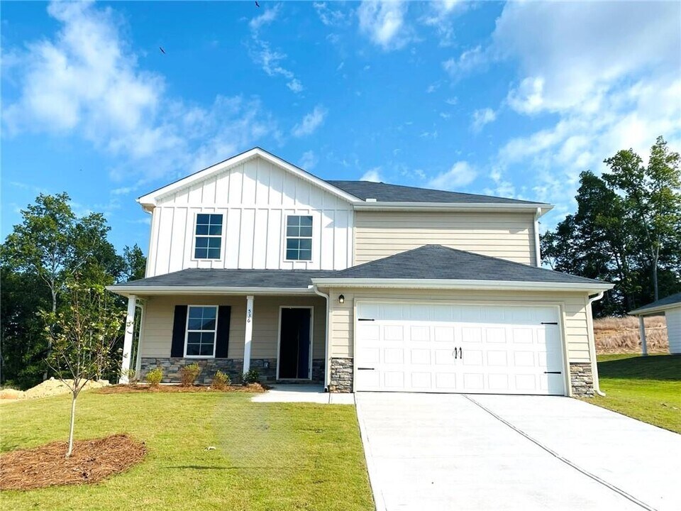 536 Pemberton St in Euharlee, GA - Building Photo