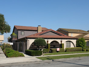 4441 Green Ave in Los Alamitos, CA - Building Photo - Building Photo