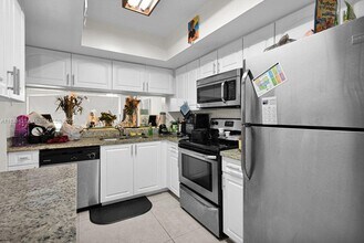 7887 NW 7th Ct in Plantation, FL - Building Photo - Building Photo