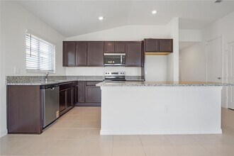 608 Royal Palm Dr in Lake Wales, FL - Building Photo - Building Photo