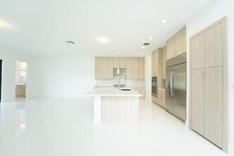 9099 Silver Marsh Ln in Boca Raton, FL - Building Photo - Building Photo