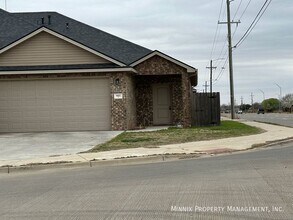 9802 Avenue U in Lubbock, TX - Building Photo - Building Photo