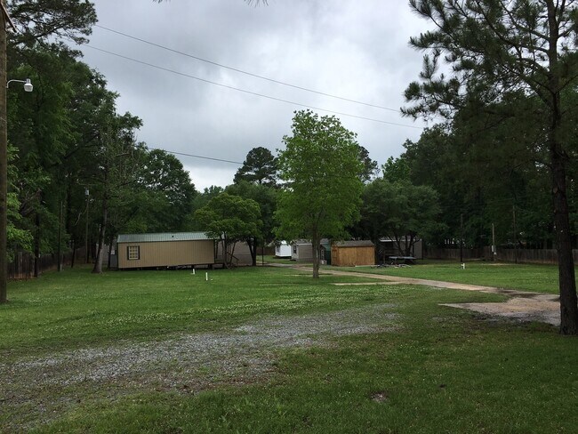 224 Carl St in Leesville, LA - Building Photo - Building Photo
