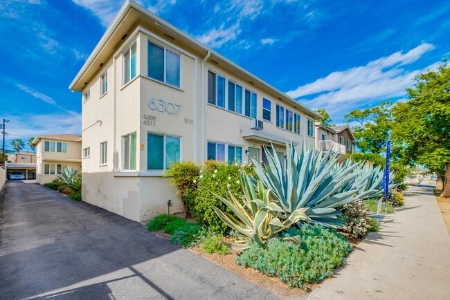 6307 - 6311 8th Ave